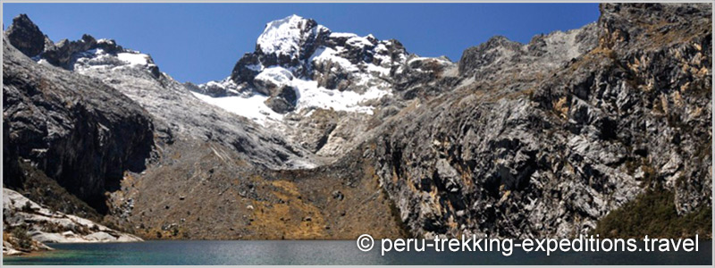 Peru: Trekking Laguna Churup Adventure over (4450 m)