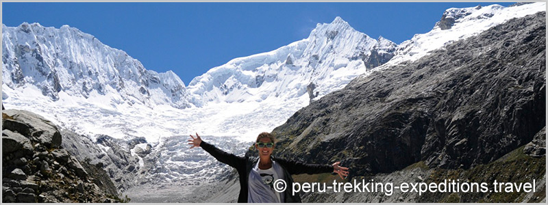 Peru: Trekking Laguna Llaca Adventure over (4474 m)