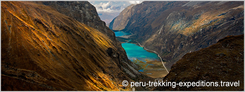 Peru: Bus-Tour Hiking Quebrada Llanganuco: Lagunas Chinancocha and Orconcocha (3850 m)