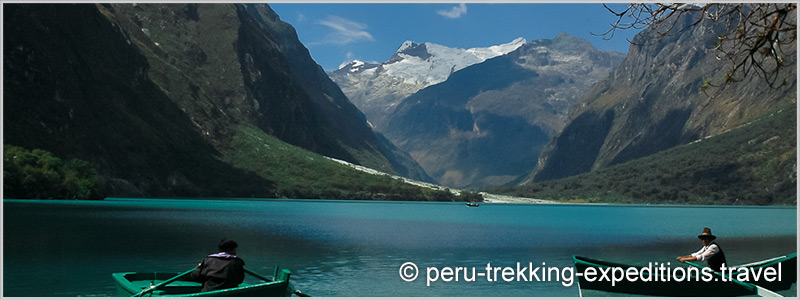 Peru: Bus-Tour Hiking Quebrada Llanganuco: Lagunas Chinancocha and Orconcocha (3850 m)