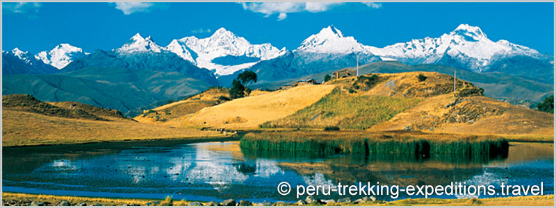 Peru: Trekking Laguna Churup Adventure over (4450 m)