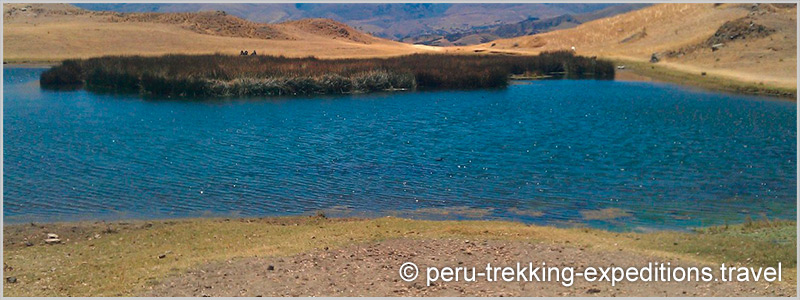 Peru: Trekking Laguna Churup Adventure over (4450 m)